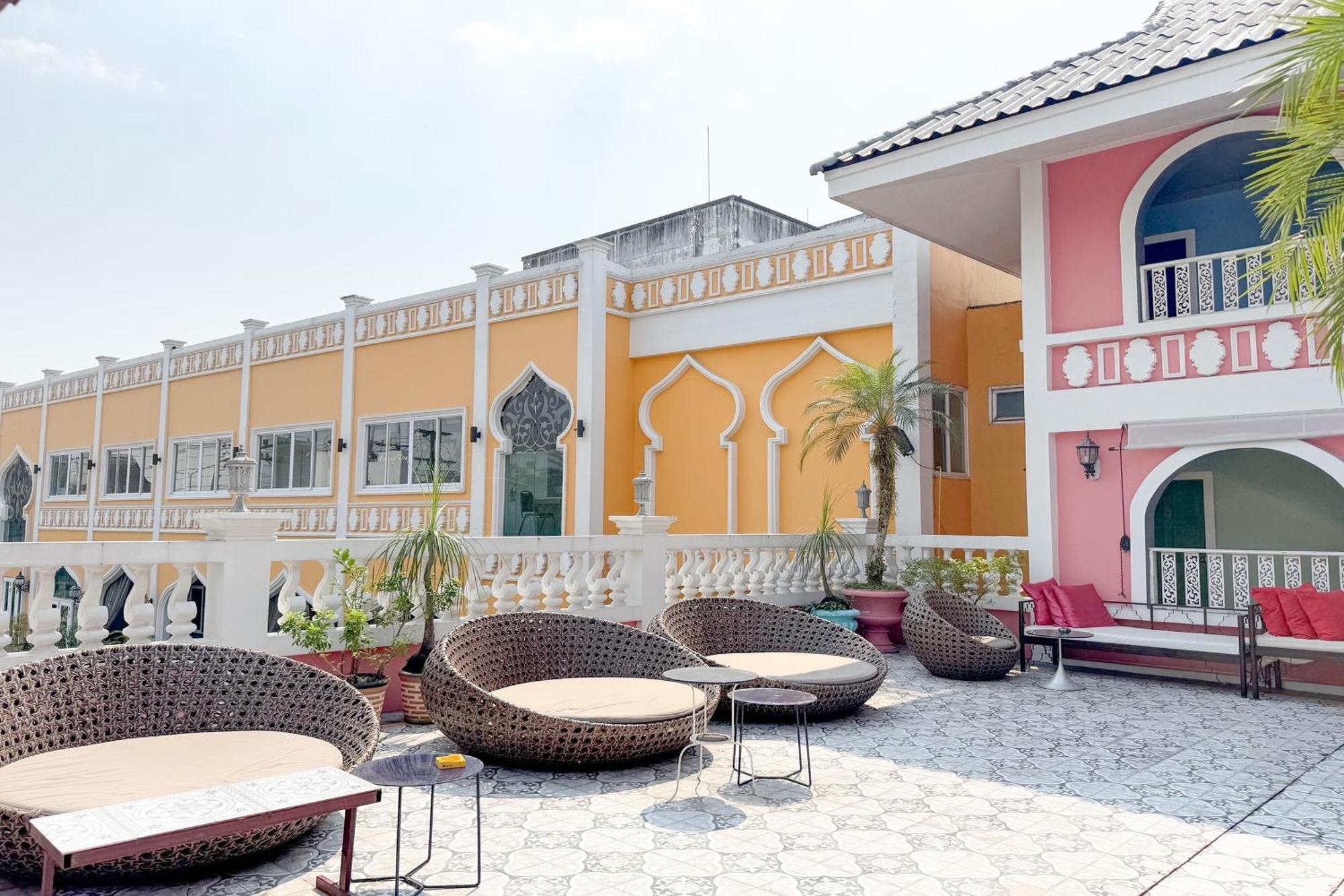Rasa Boutique Hotel Чианг Рай Екстериор снимка